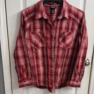 Wrangler Red and White Plaid women’s Shirt